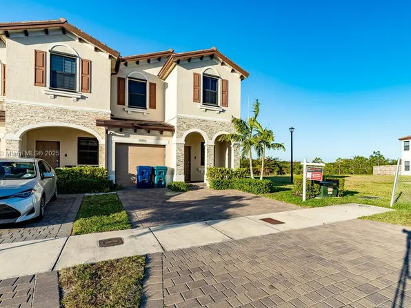 10205 SW 228th Ter, Miami, FL 33190