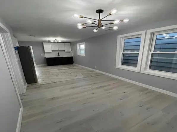 187 Parker St #2L, Newark, NJ 07104