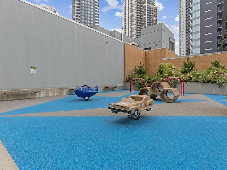 13615 Fraser Hwy #24 — Photo 20