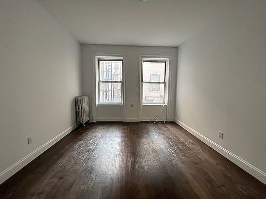 2nd image of 714 W 181st St APT 7