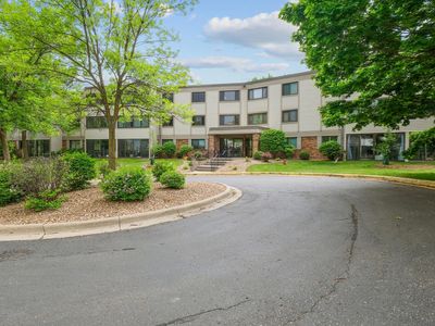 4385 Trenton Ln N APT 301, Plymouth, MN, 55442