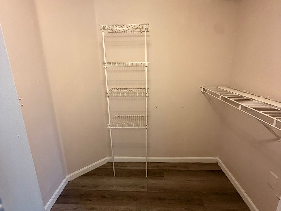 walking closet
