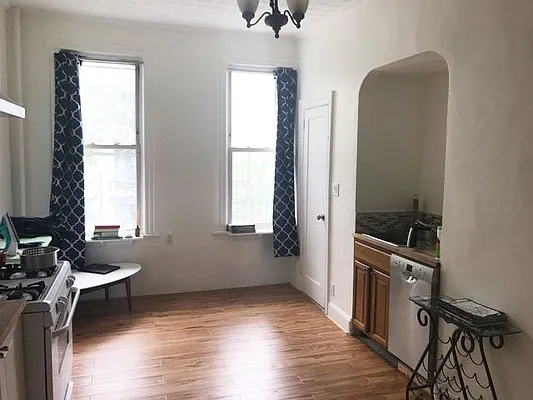 Rented by Ulas Real Estates Inc | media 11