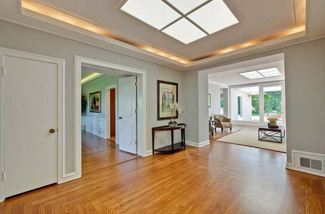 1st image of 125 Eleanor Dr