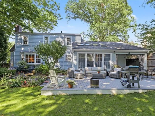 10 Milton Rd, Barrington, RI 02806
