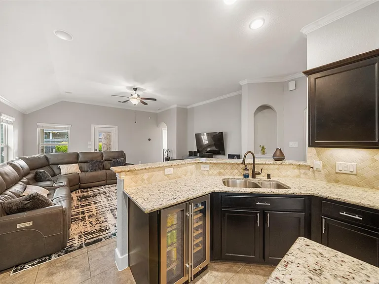 9534 Knox Prairie Ct — Photo 16