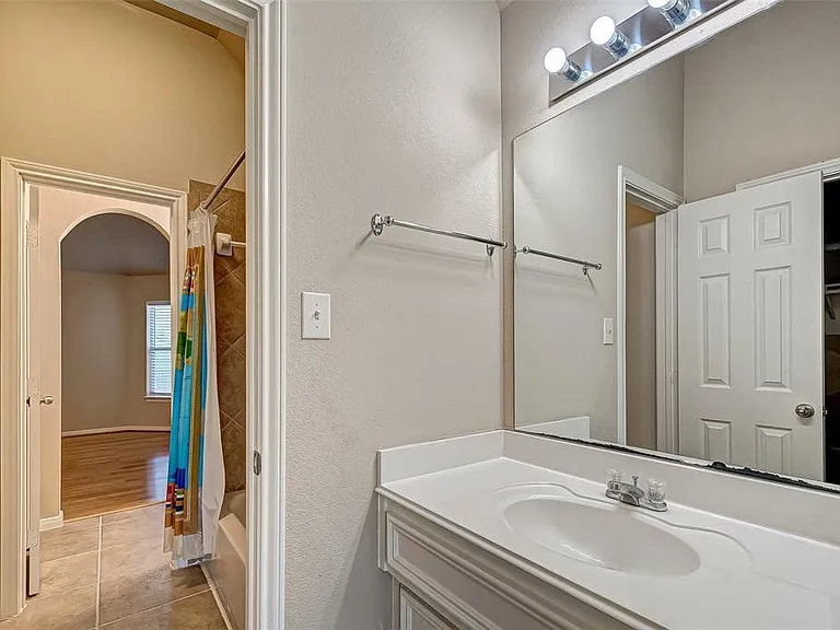 4602 Butler Springs Ln — Photo 30