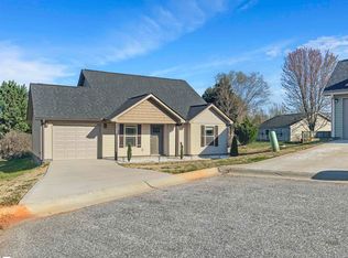 267 Ranier Dr, Inman, SC 29349