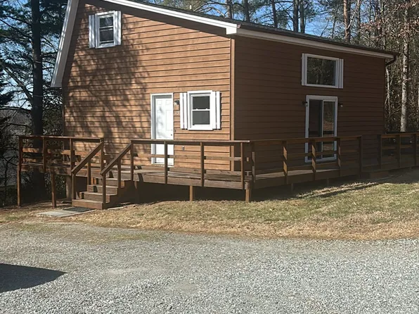 45 Andy Rd, Hickory, NC 28601