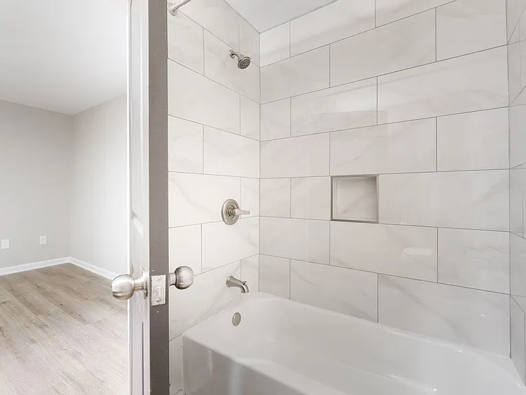 1236 Berkeley St — Photo 11