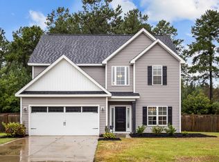 153 Peytons Ridge Dr, Hubert, NC 28539