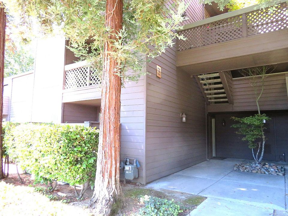 1st image of 1064 Yarwood Ct