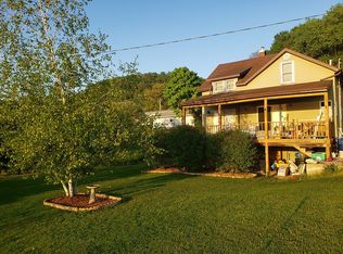 4290 State Highway 35, Genoa, WI 54632