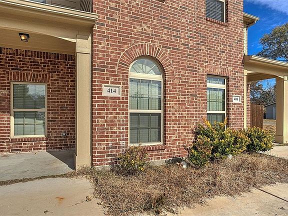 5th image of 414 Stinnett Dr