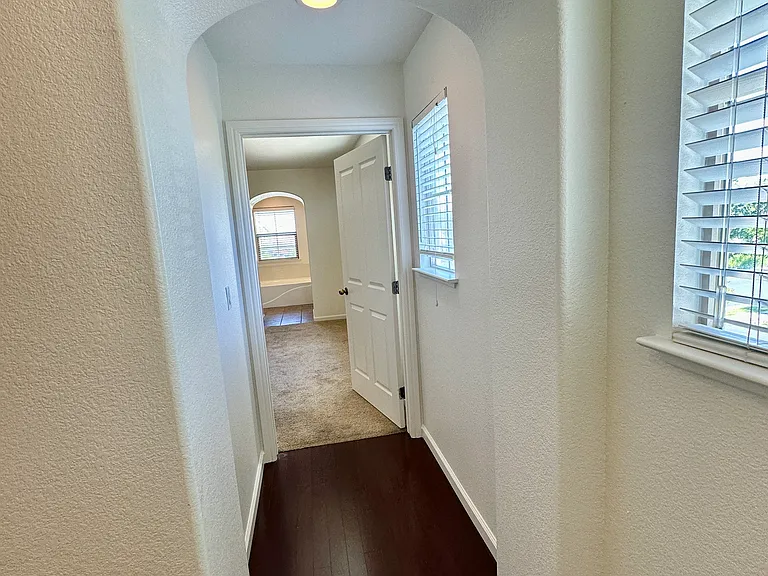 683 Castle Haven Dr — Photo 8