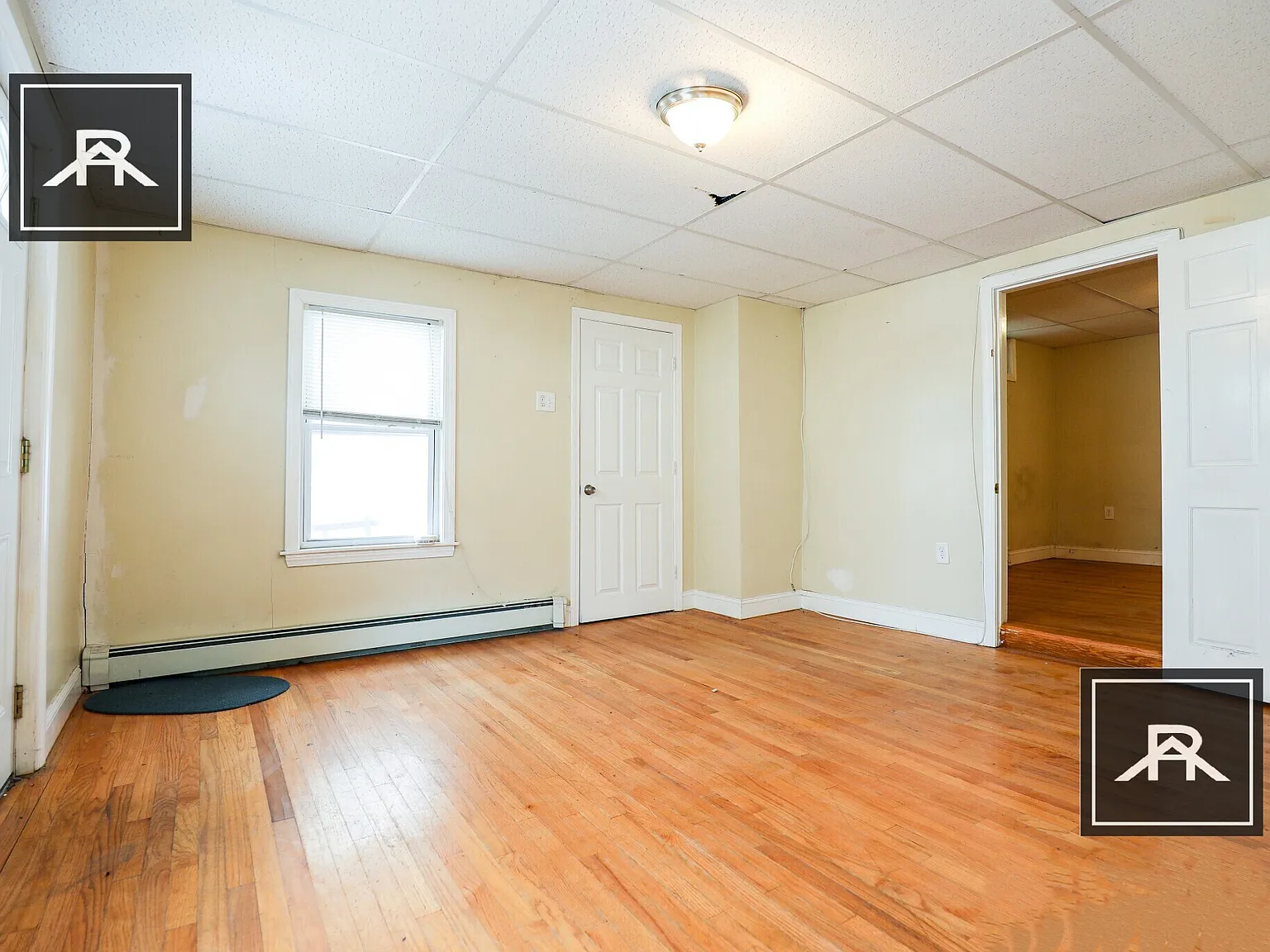 5 bed, 2.0 bath, 2000 sqft, $4,600 — Photo 4