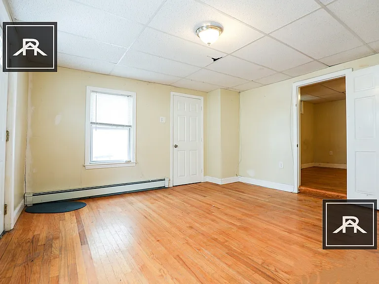 25 Monastery Rd — Photo 4