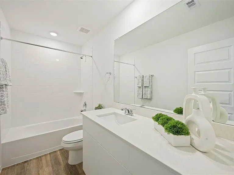 5930 Manning Oaks St — Photo 13