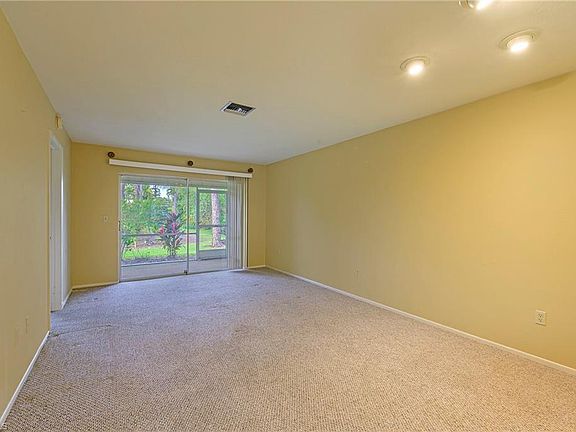 4th image of 1007 Pine Isle Ln #1007