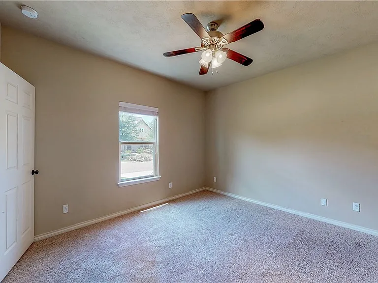 3416 Cullen Trl #A — Photo 17