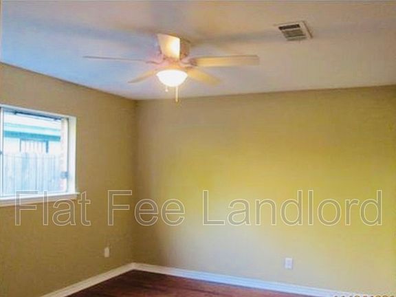 4th image of 5139 Bungalow Ln