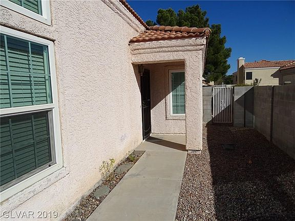3rd image of 3324 Royal Glen Ct