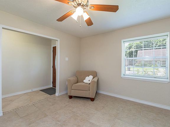 4th image of 10614 Sagetree Dr