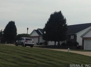 107 Megan Ct, Valmeyer, IL 62295