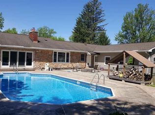 51 Van Dyke Dr S, North Greenbush, NY 12144