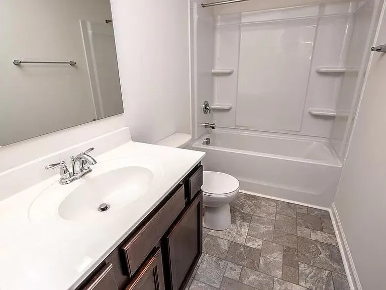 106 Brookshire Ln #B — Photo 8