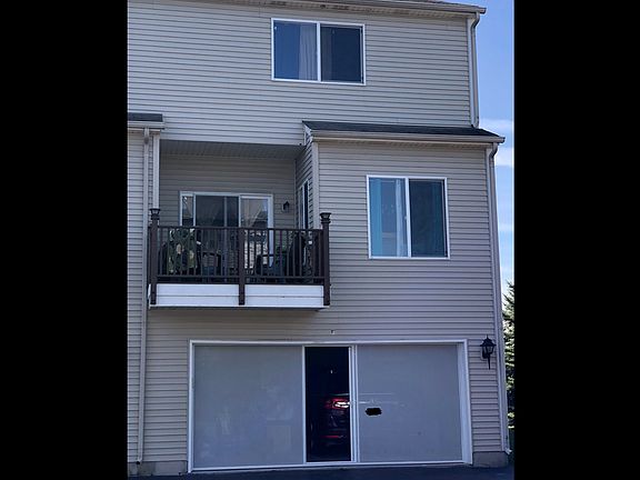 2nd image of 117 Enclave Cir Unit E