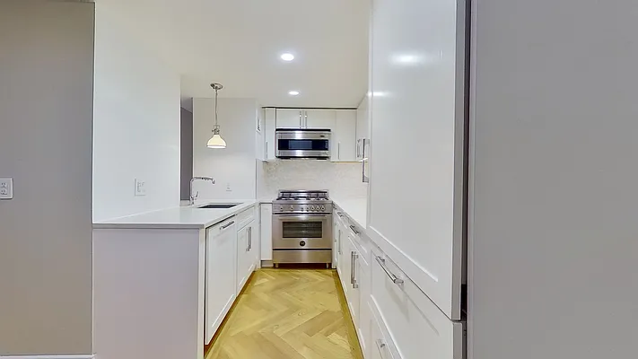 Rented by Compass | media 14