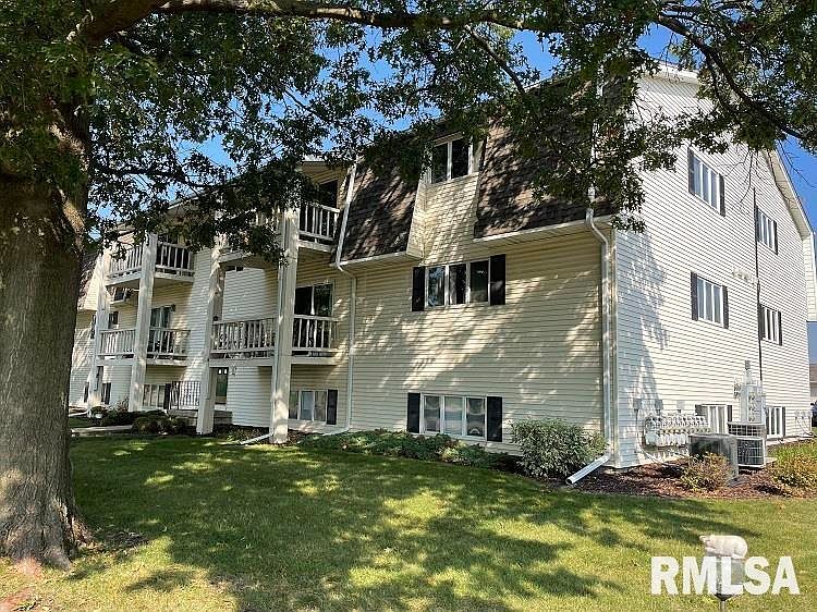 1st image of 800 E Iowa St APT 2B