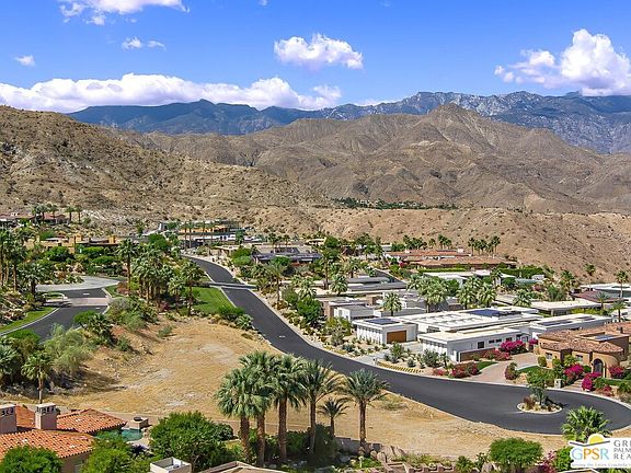 5th image of 1 Sierra Vista Dr