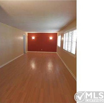 4th image of 10508 Candlewood Ave