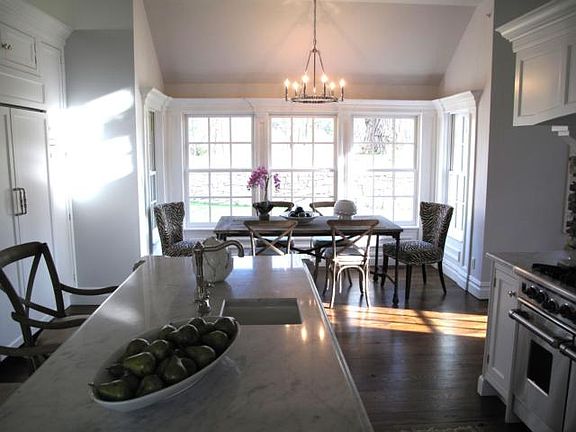 3rd image of 6 Sutton Farm Dr