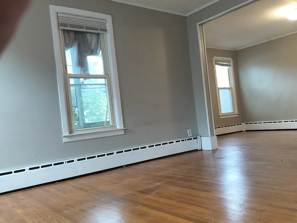 9 William St #1