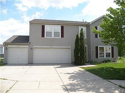 Welcome Home to this large and spacious 3-bdrm/2.5-bath home in Amber Springs Subdivision!