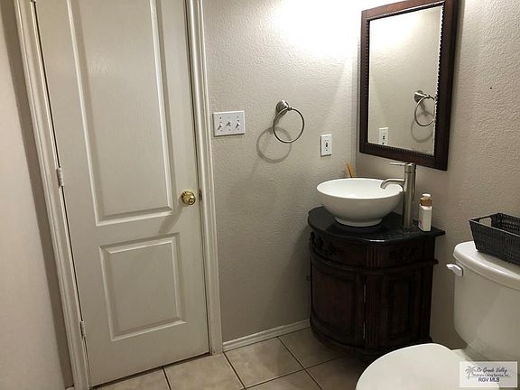 5th image of 2422 Topaz Dr