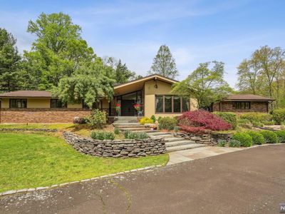 11 Deer Trail Rd, Saddle River, NJ, 07458