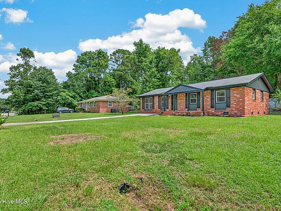 2nd image of 300 Walnut Drive