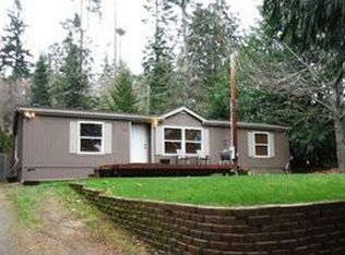 1462 Lake Dr, Camano Island, WA 98282