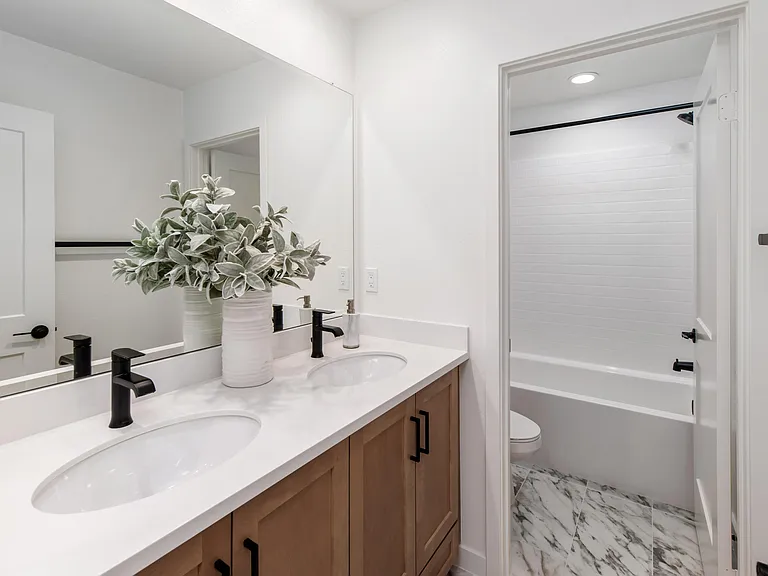 4618 Catmint Ln — Photo 22
