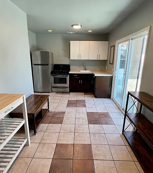 6500 Denny Ave #GUEST HOUSE — Photo 7