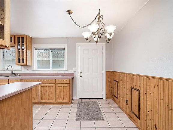 4th image of 1114 Saint Johns Ave