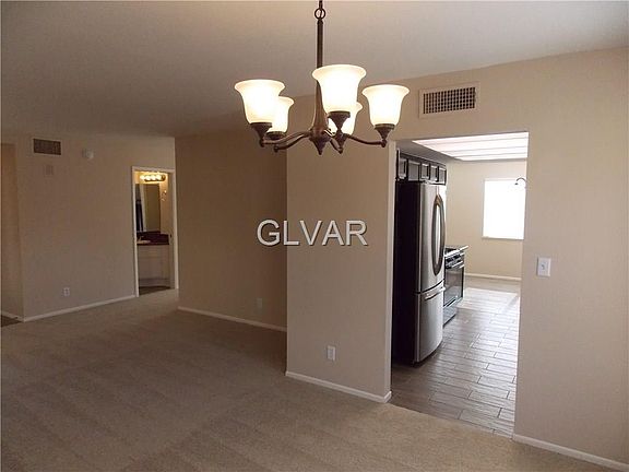 5th image of 1415 Elaine Dr