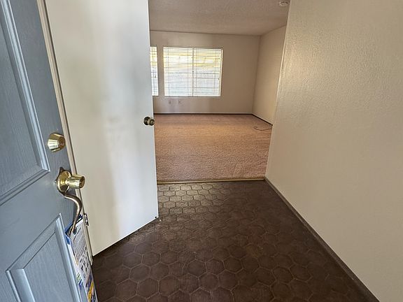 3rd image of 1026 Autumn Ct