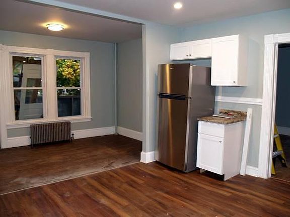 3rd image of 825 Central Ave #1