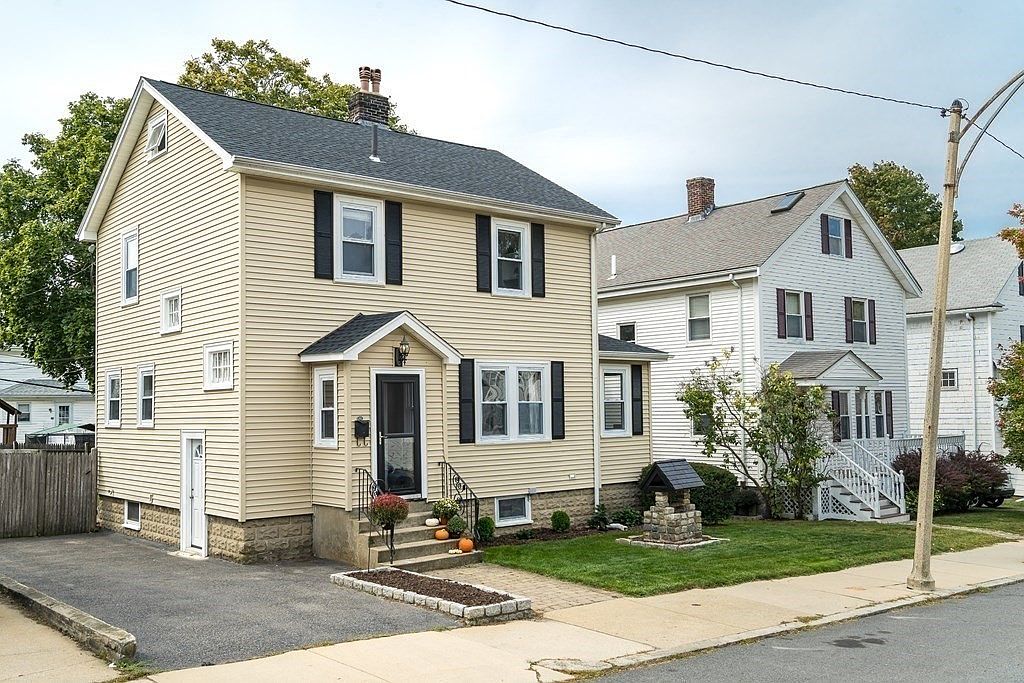 222 Maple St, West Roxbury, MA 02132 Zillow