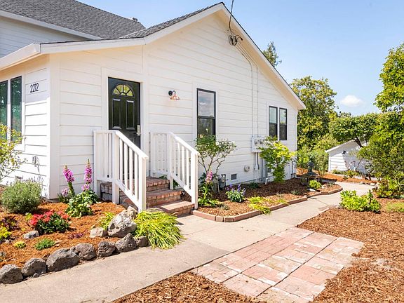 5th image of 2212 Magnolia Ave